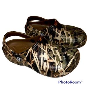 Crocs Real Tree Camo Classic Clog Size J3